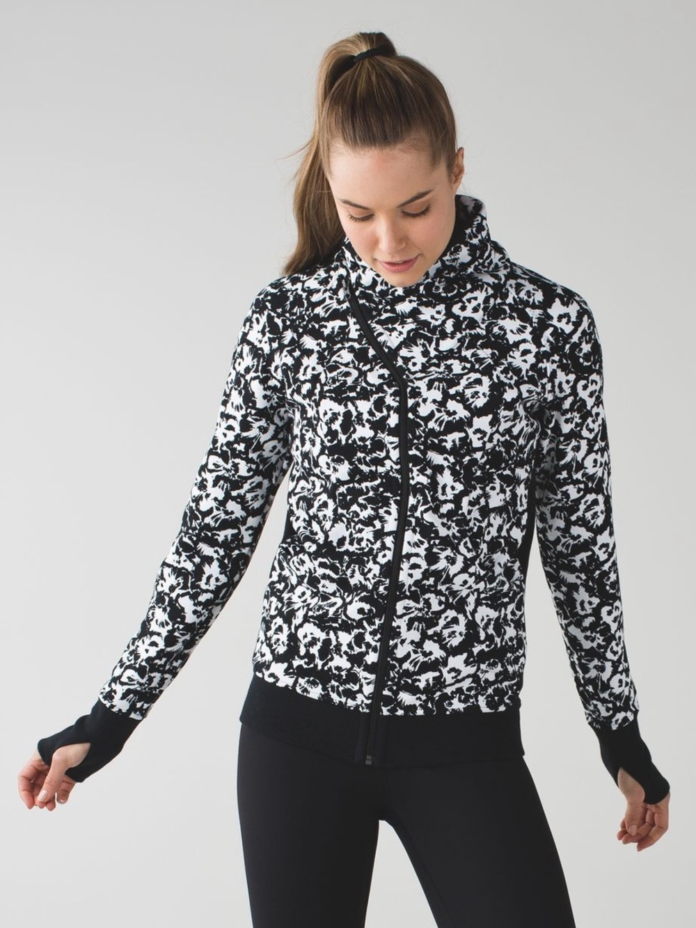 Lululemon Cozy Cuddle Up Jacket
Fleur Sombre White Black Full Zip Sweatshirt